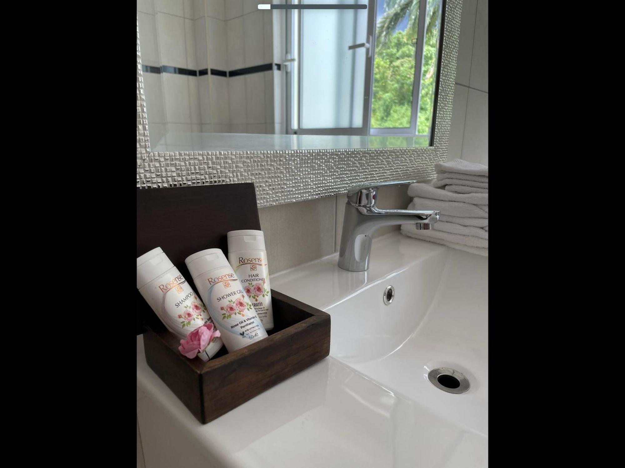 Spring Garden Mobay Resort Монтего Бей Екстериор снимка